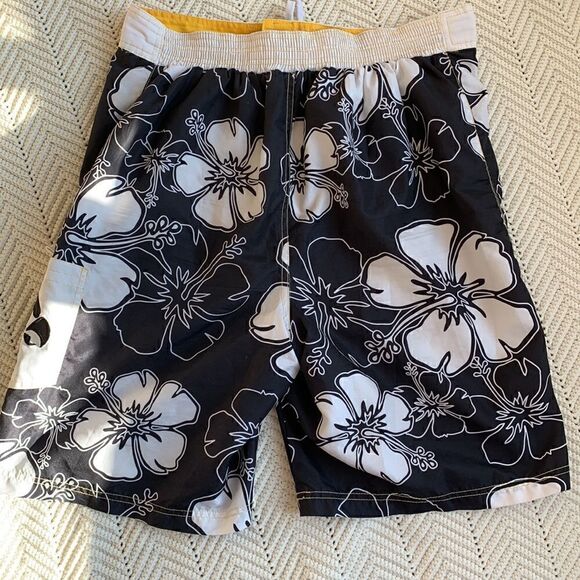 Iowa Swim Trunks Hawkeyes‎ black & white Hawaiian Print Board Shorts men’s large - Picture 5 of 8